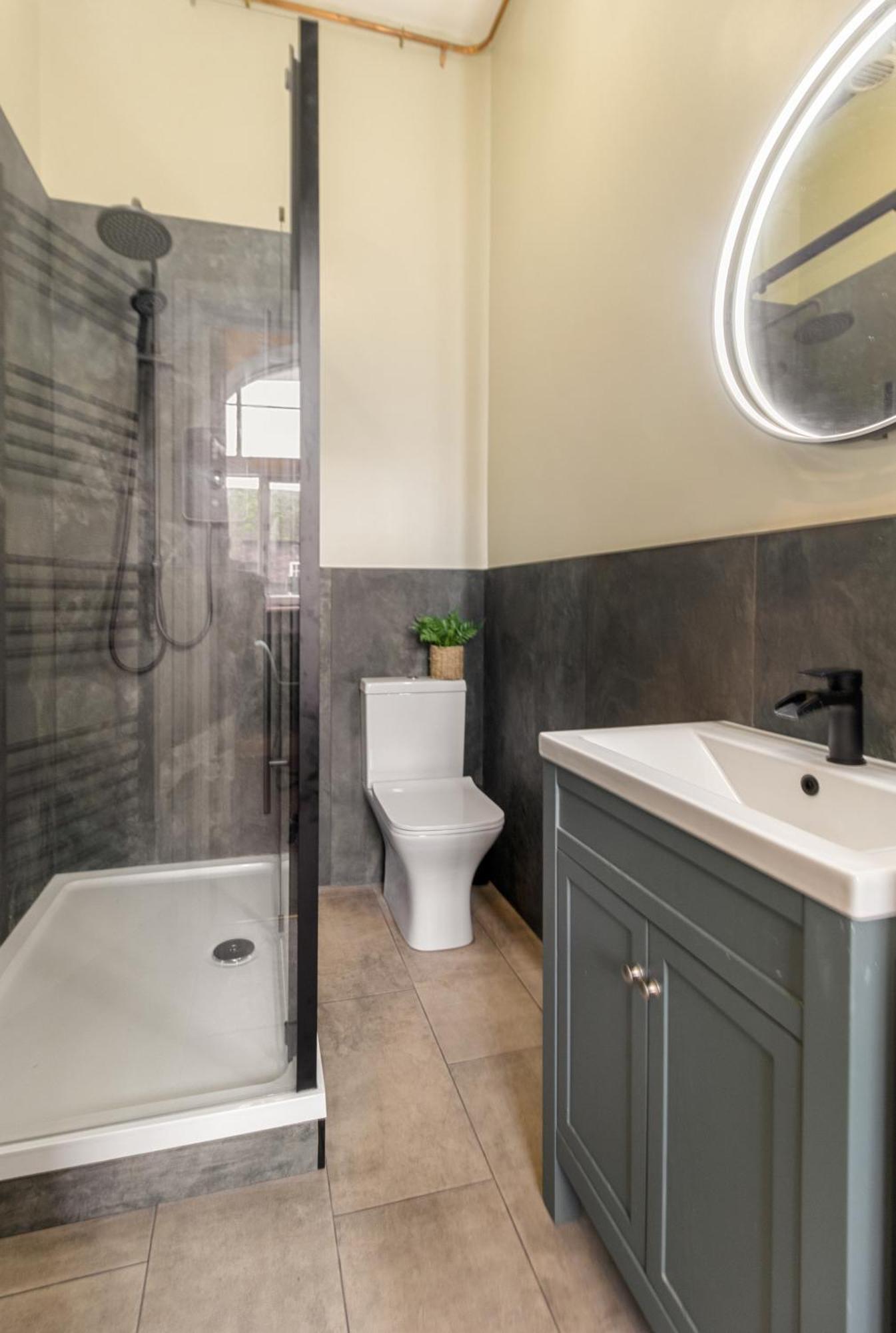 Whiskawaystays - Shaw Mews - Apartment 3 Worcester Luaran gambar